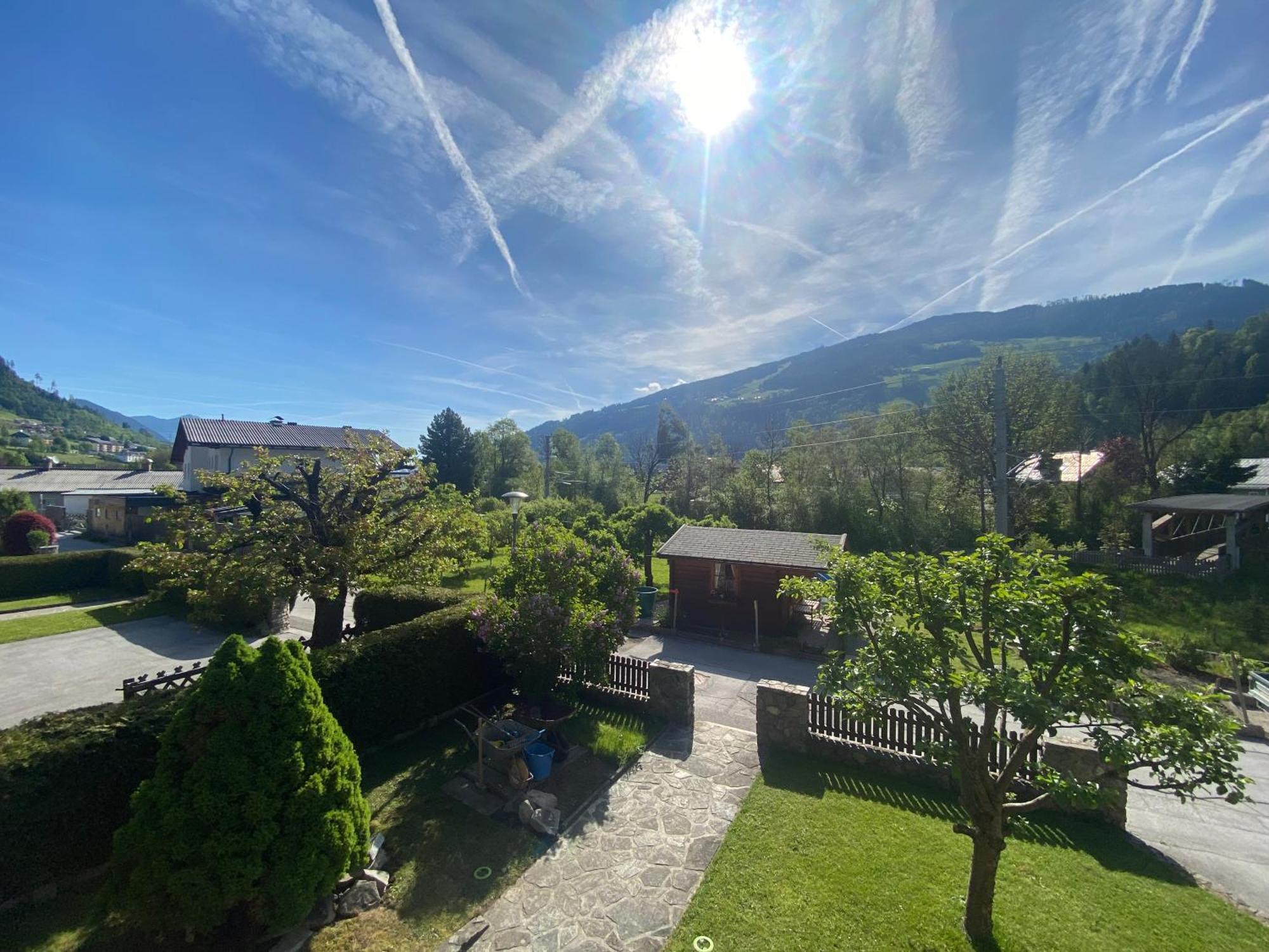 Joloisia Mit Blick Auf Planai